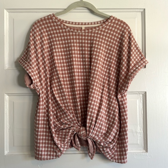 Lou and Grey Gingham Tie Front Top - Picture 3 of 7